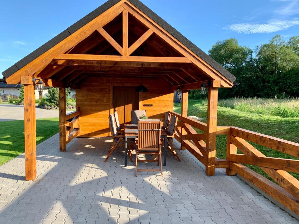 Domcek & Sauna Garden Стара-Лесна Экстерьер фото